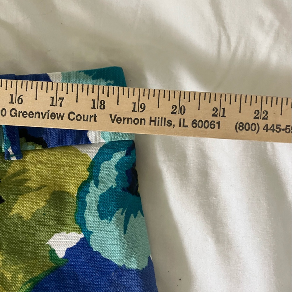 LOFT Blue and Green Floral Women's Shorts size 14. - Picture 6 of 7
